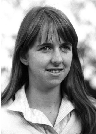 Elizabeth Lomas Dux, 1981.